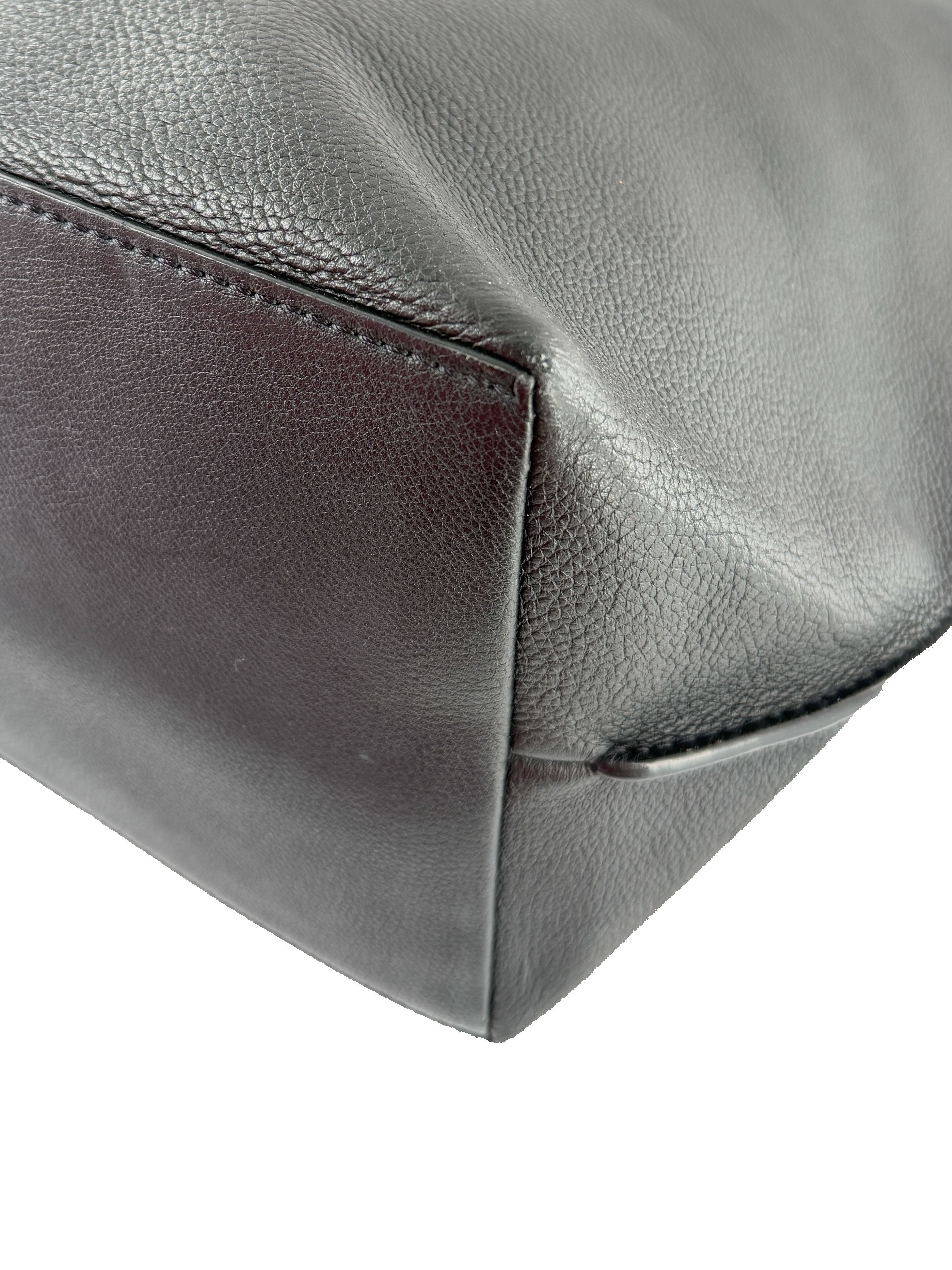 Louis Vuitton black leather LockMe tote FL0260