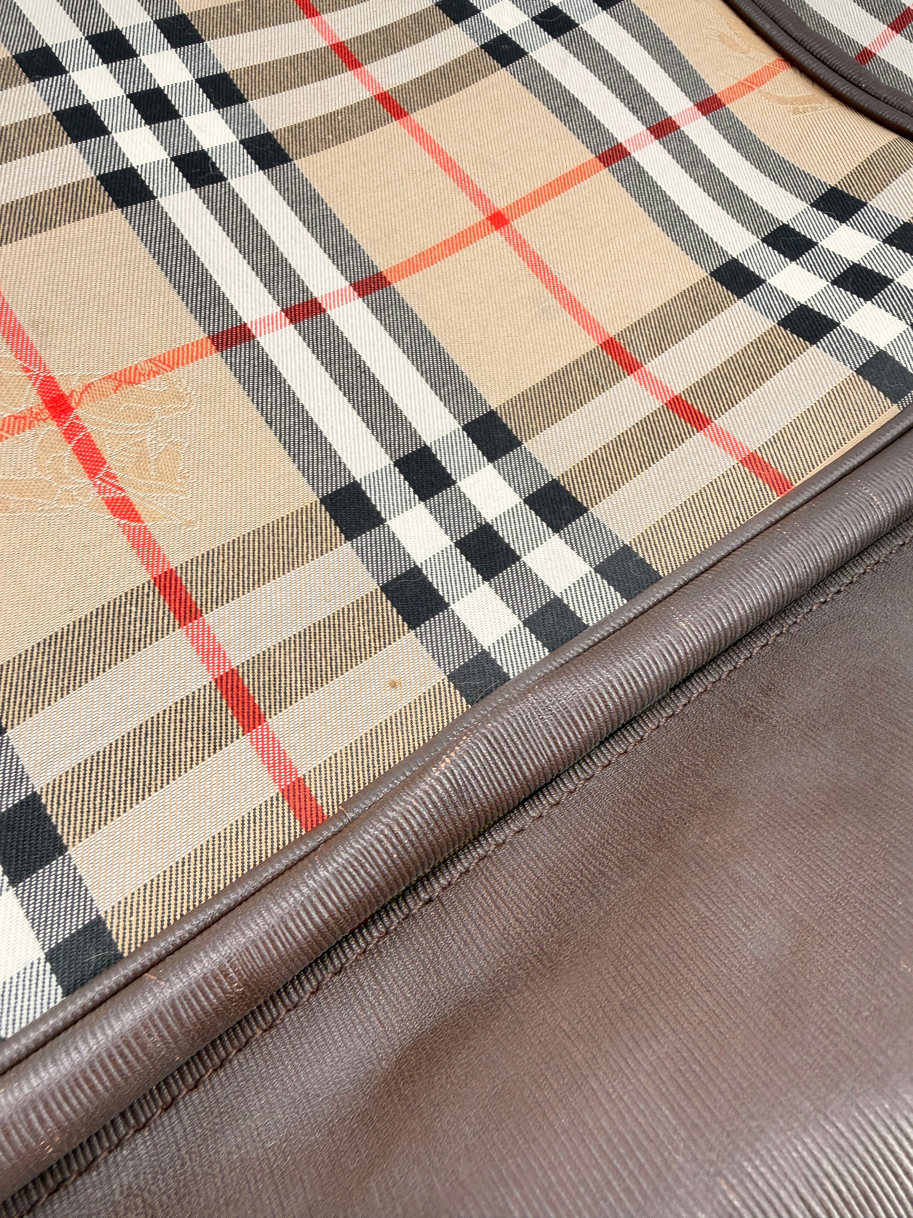 Burberry vintage brown trimmed foldable garment bag