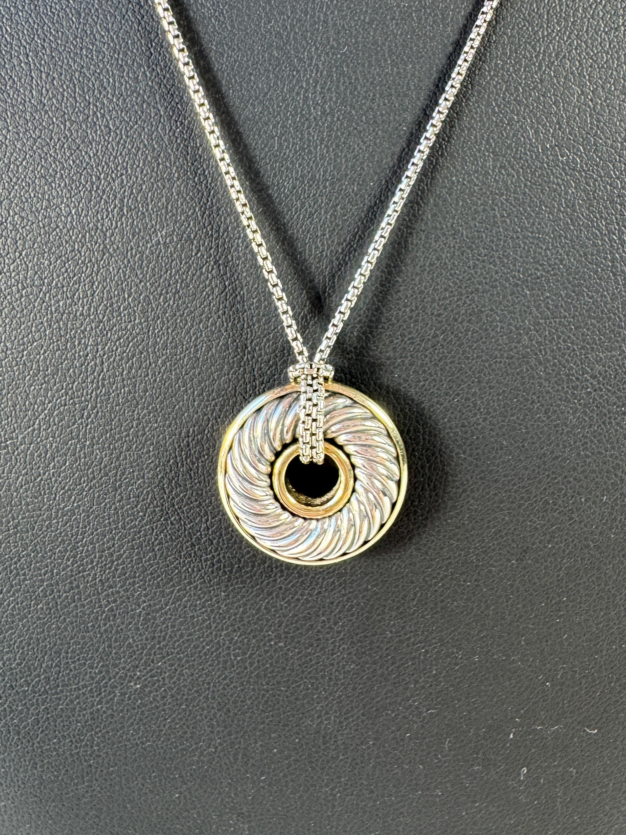 David Yurman sterling silver 18k yellow gold 30 MM thoroughbred pendant necklace