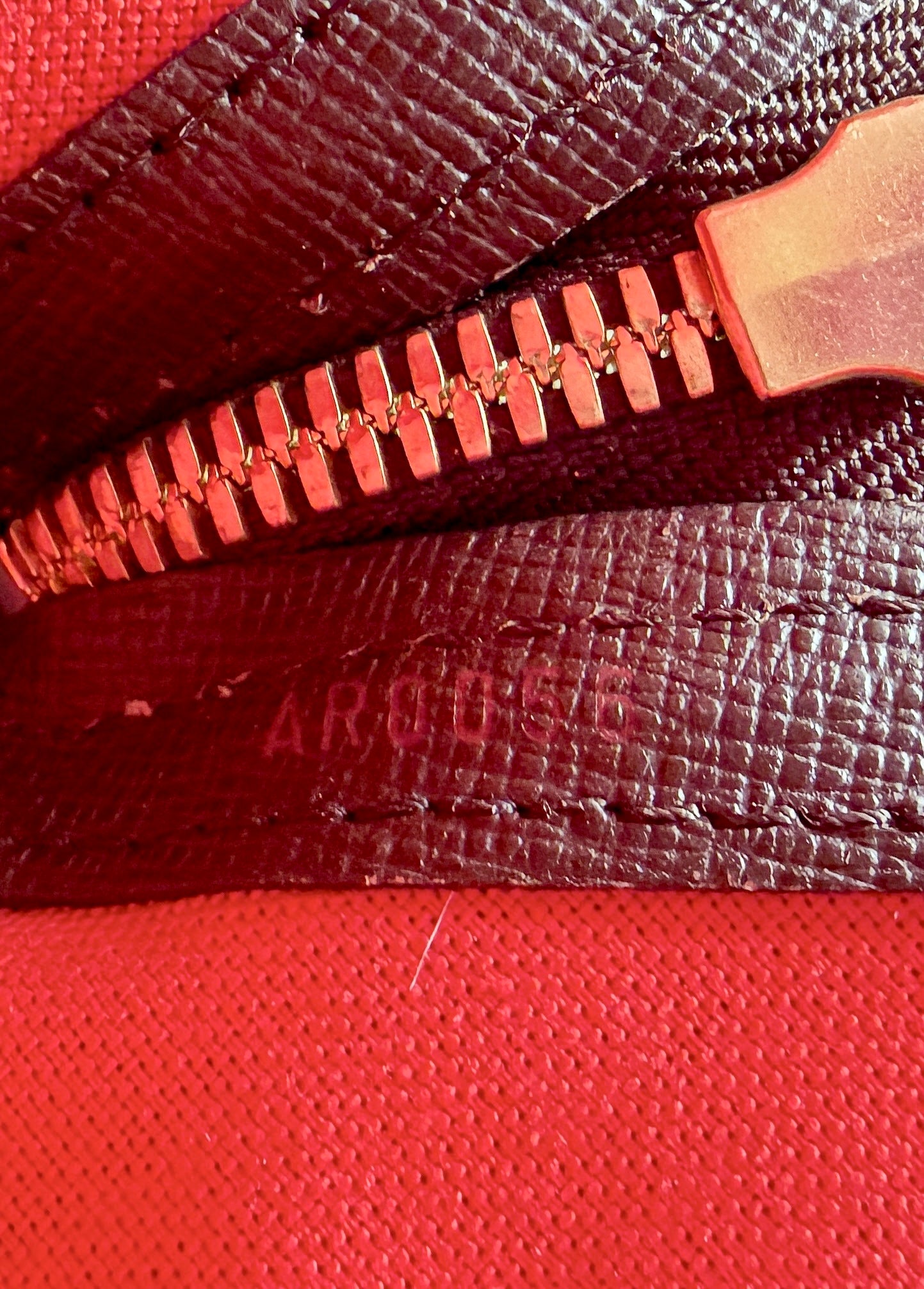 Louis Vuitton damier ebene Belem MM AR0056