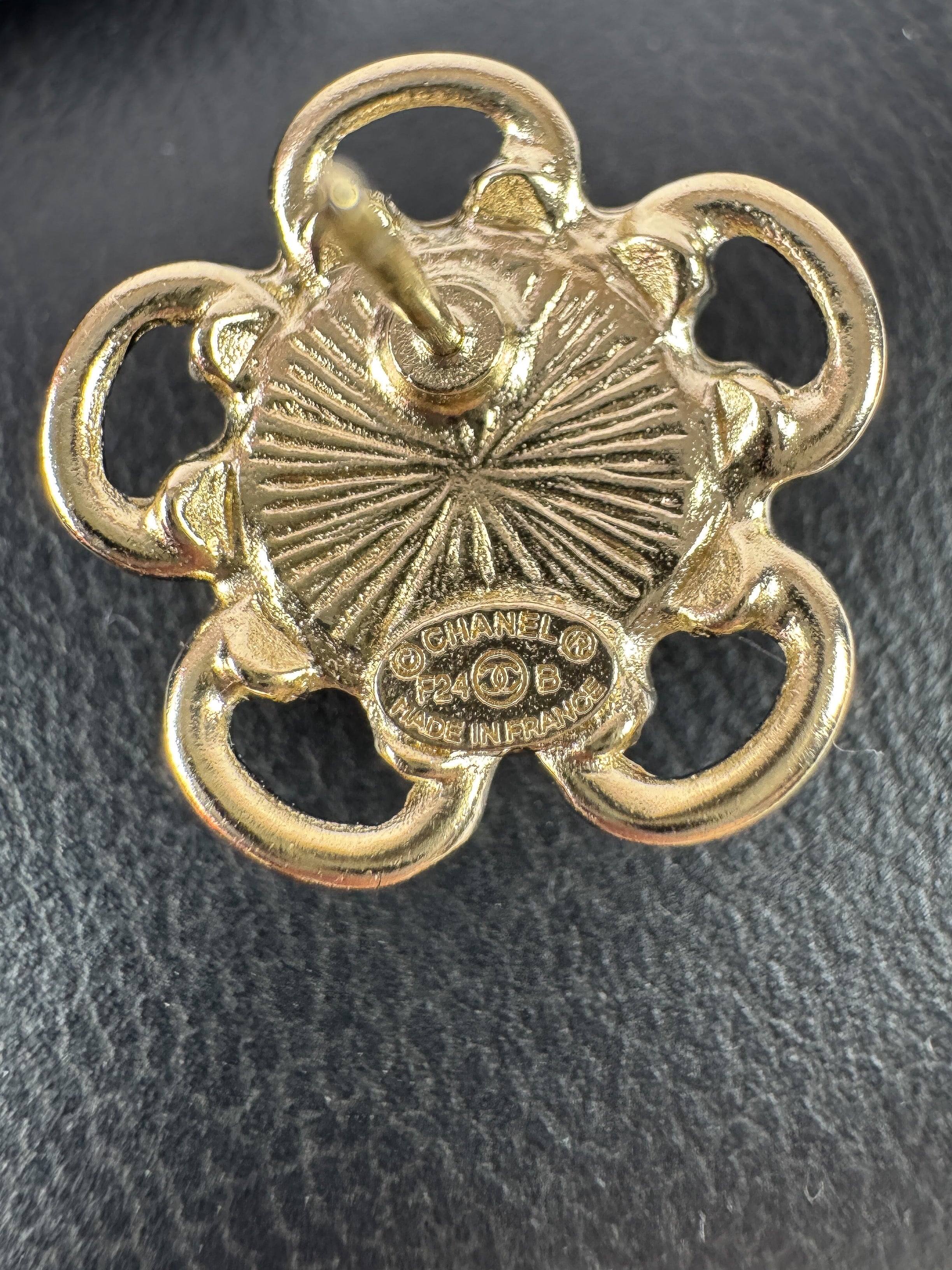 Chanel pink/gold CC enamel flower stud earrings F24B