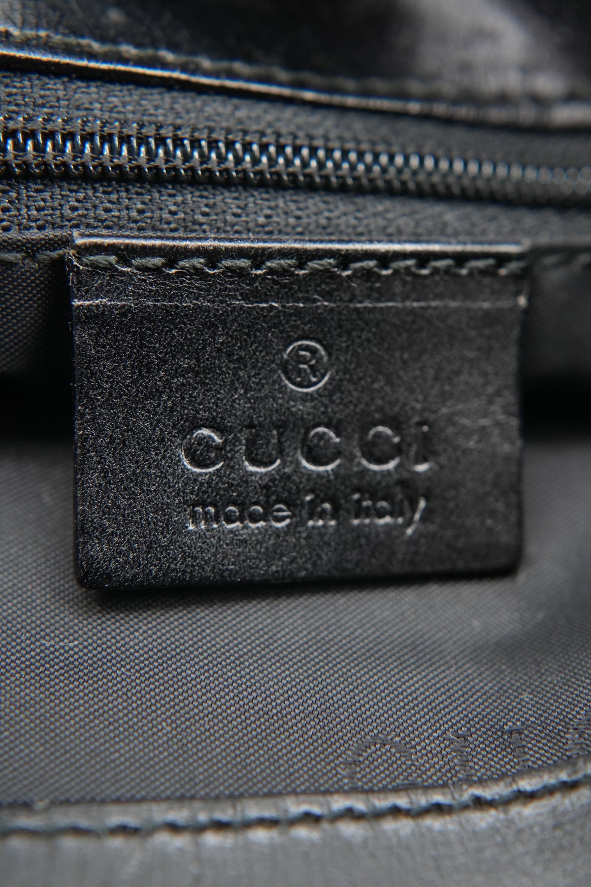Gucci black nylon shoulder bag 002058