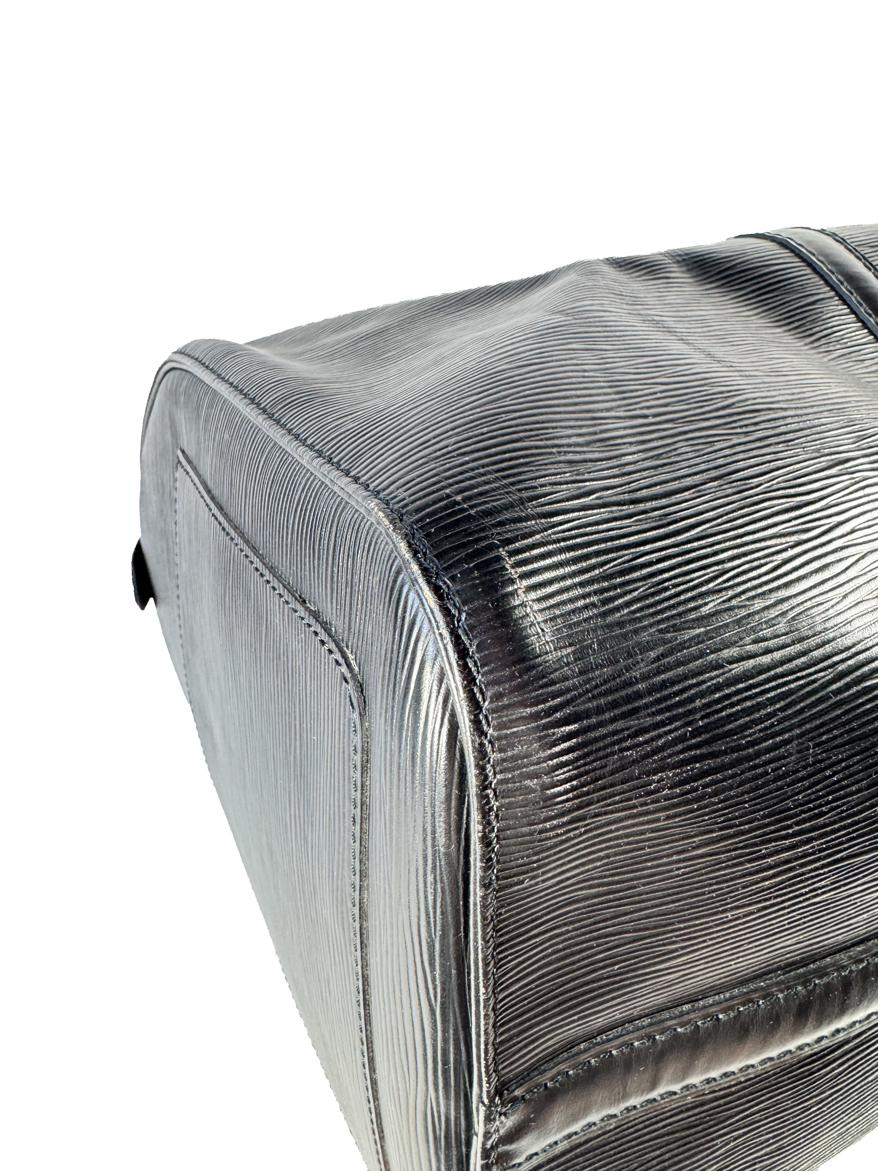 Louis Vuitton black epi keepall 50 VI0990