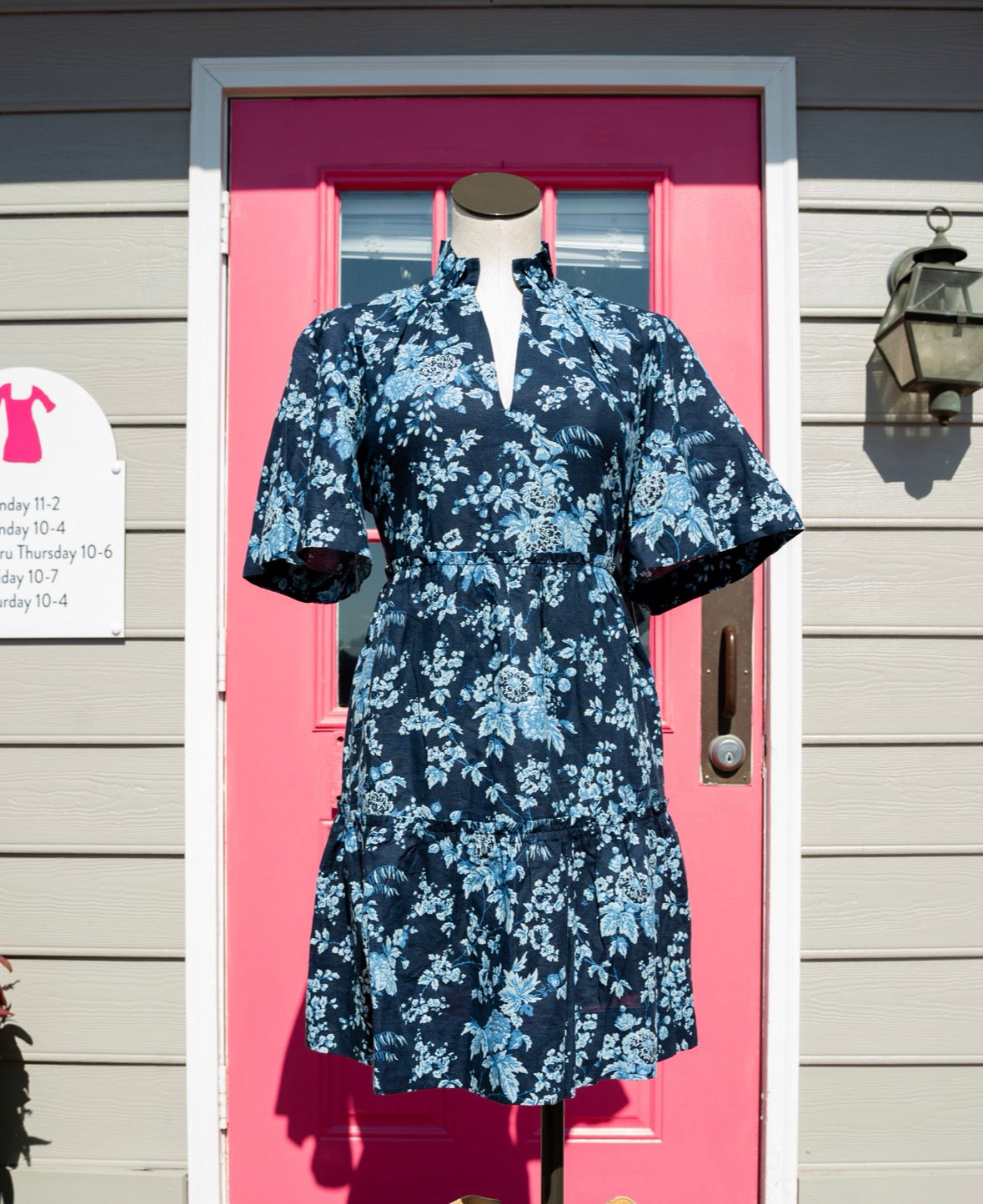 Tuckernuck blue floral SS crawford dress size L NWT