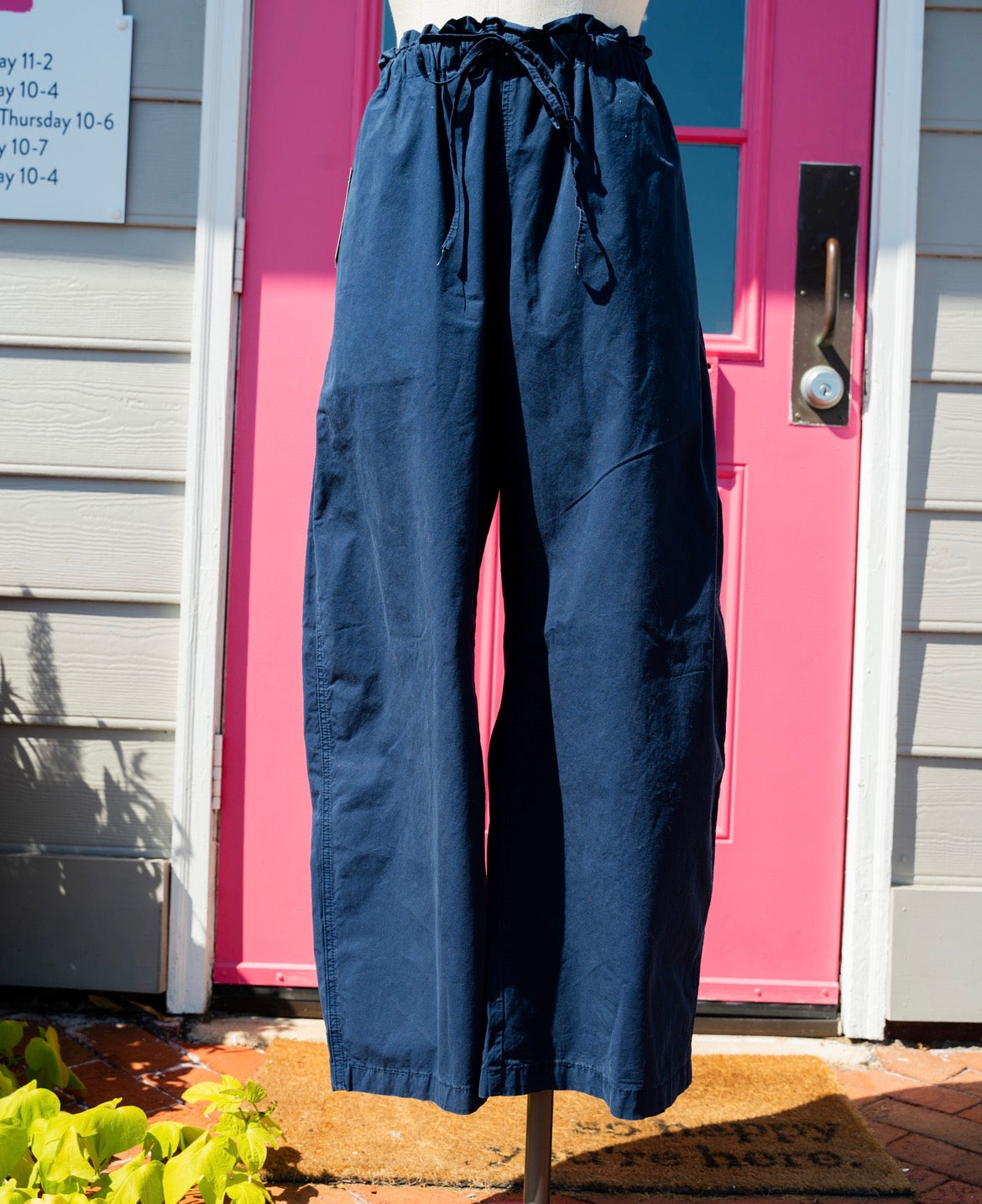 Polo Ralph Lauren navy barrel pants size M NWT