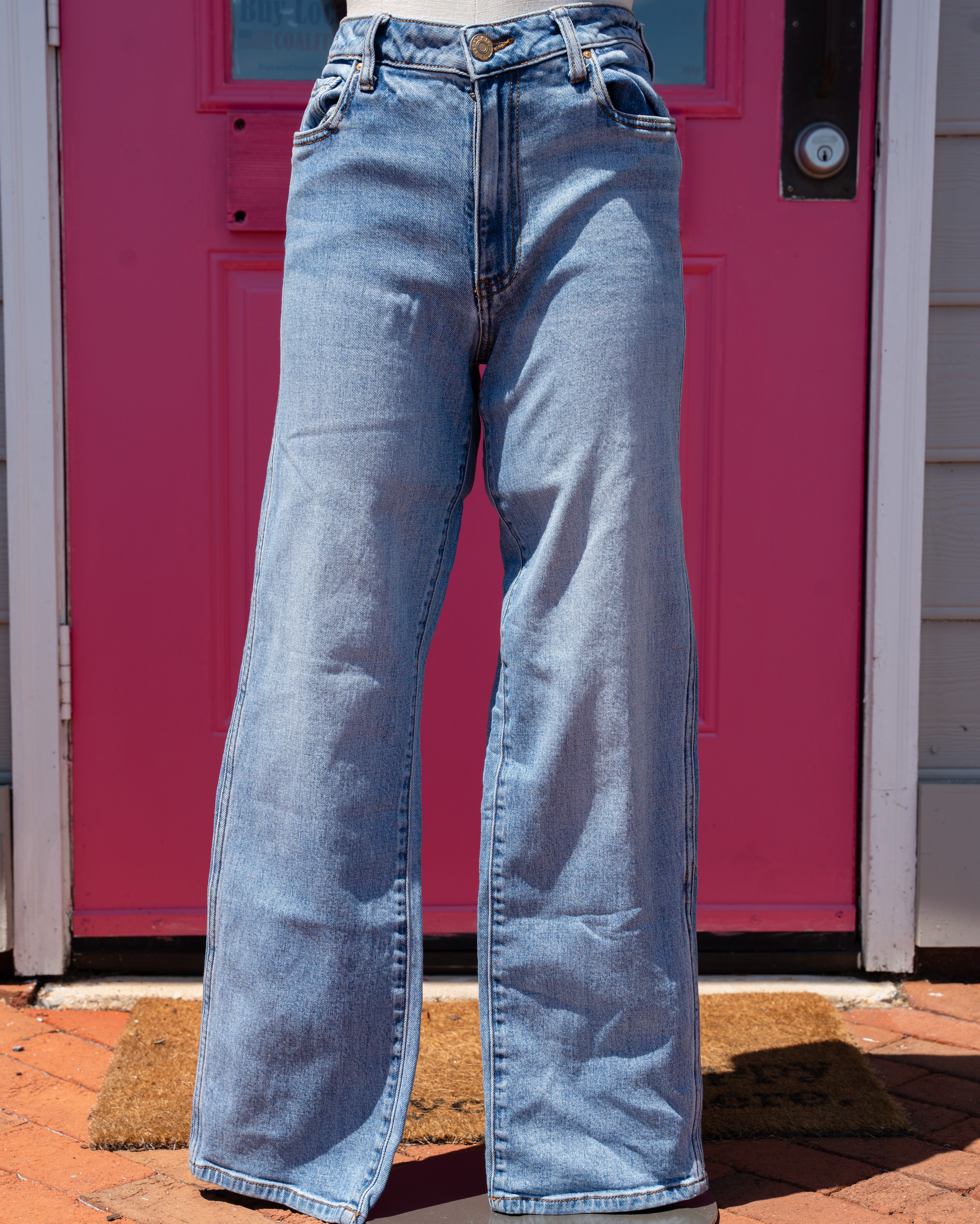 KUT from the Kloth Melissa straight leg jeans size 4