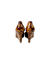 Gucci patent leather tortoise wedges size 7