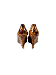 Gucci patent leather tortoise wedges size 7