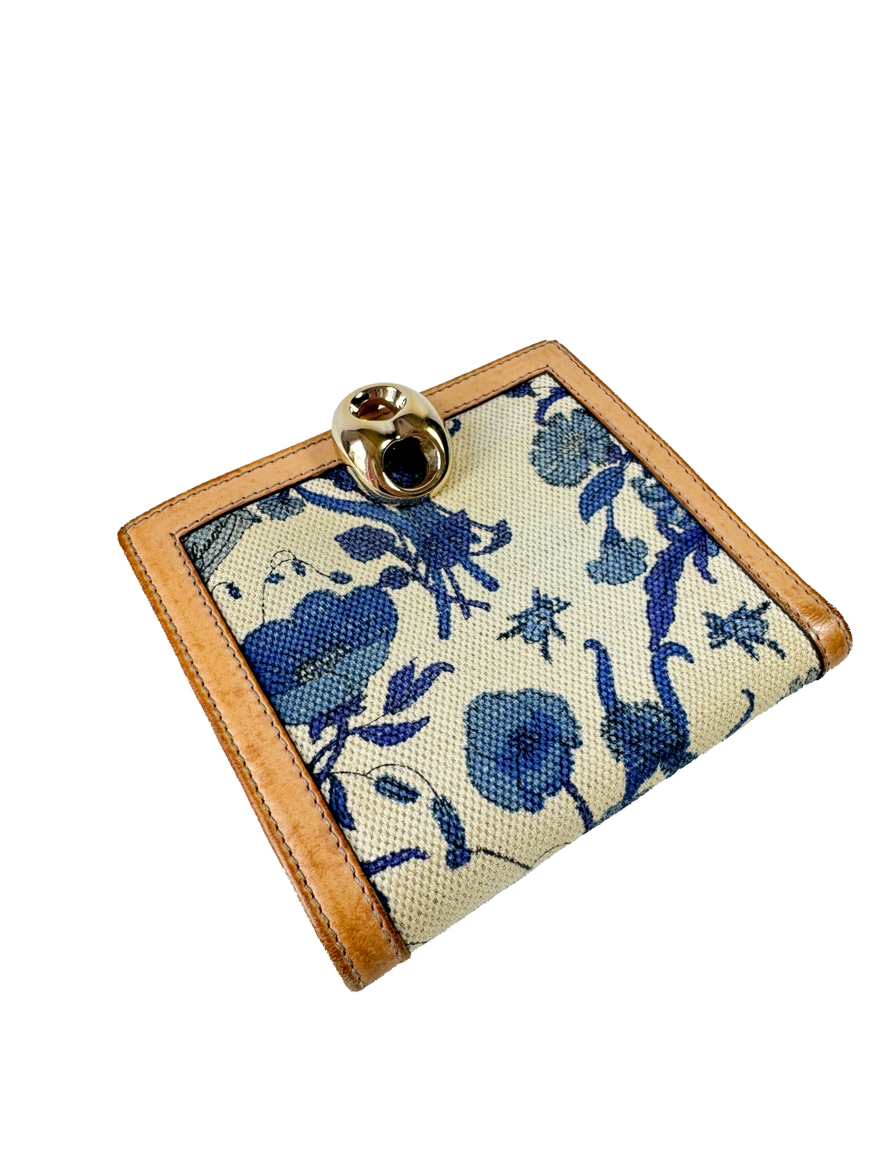 Gucci wave blue floral compact wallet 159917-2118