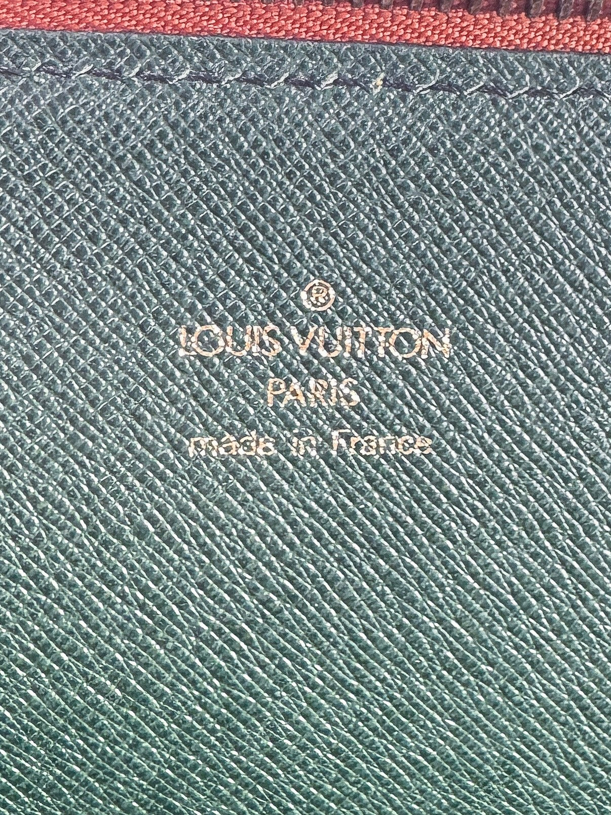 Louis Vuitton epi Cipango Gold porte documents case VI0992