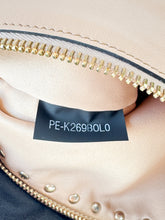 Valentino Garavani beige leather Rockstud clutch/pouch  PE-K269B0L0