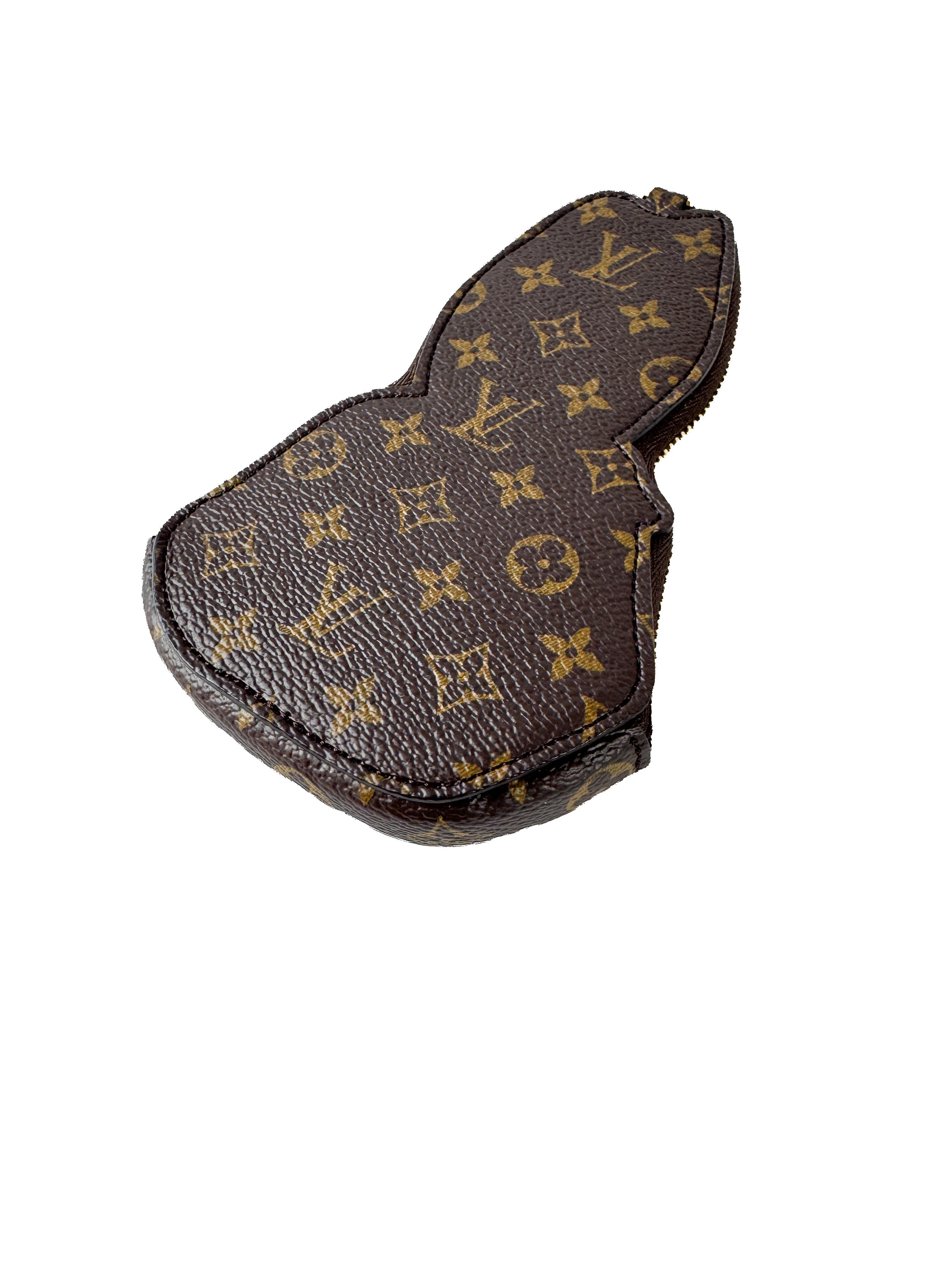 Louis Vuitton x Sun Yitian 2024 patent leather Animogram monogram rabbit keychain pouch (NFC)