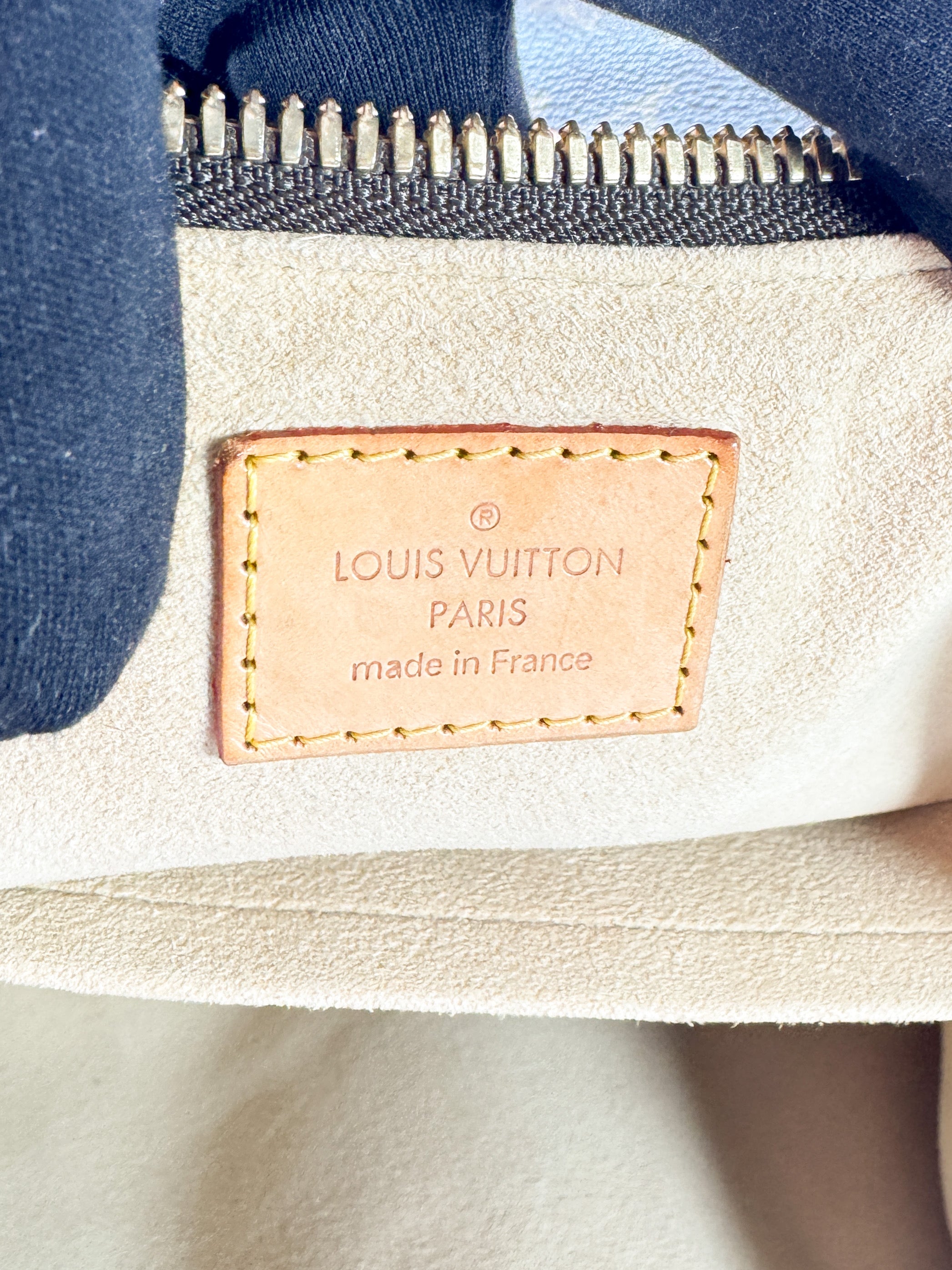 Louis Vuitton monogram limited edition Stephen bag FL1026