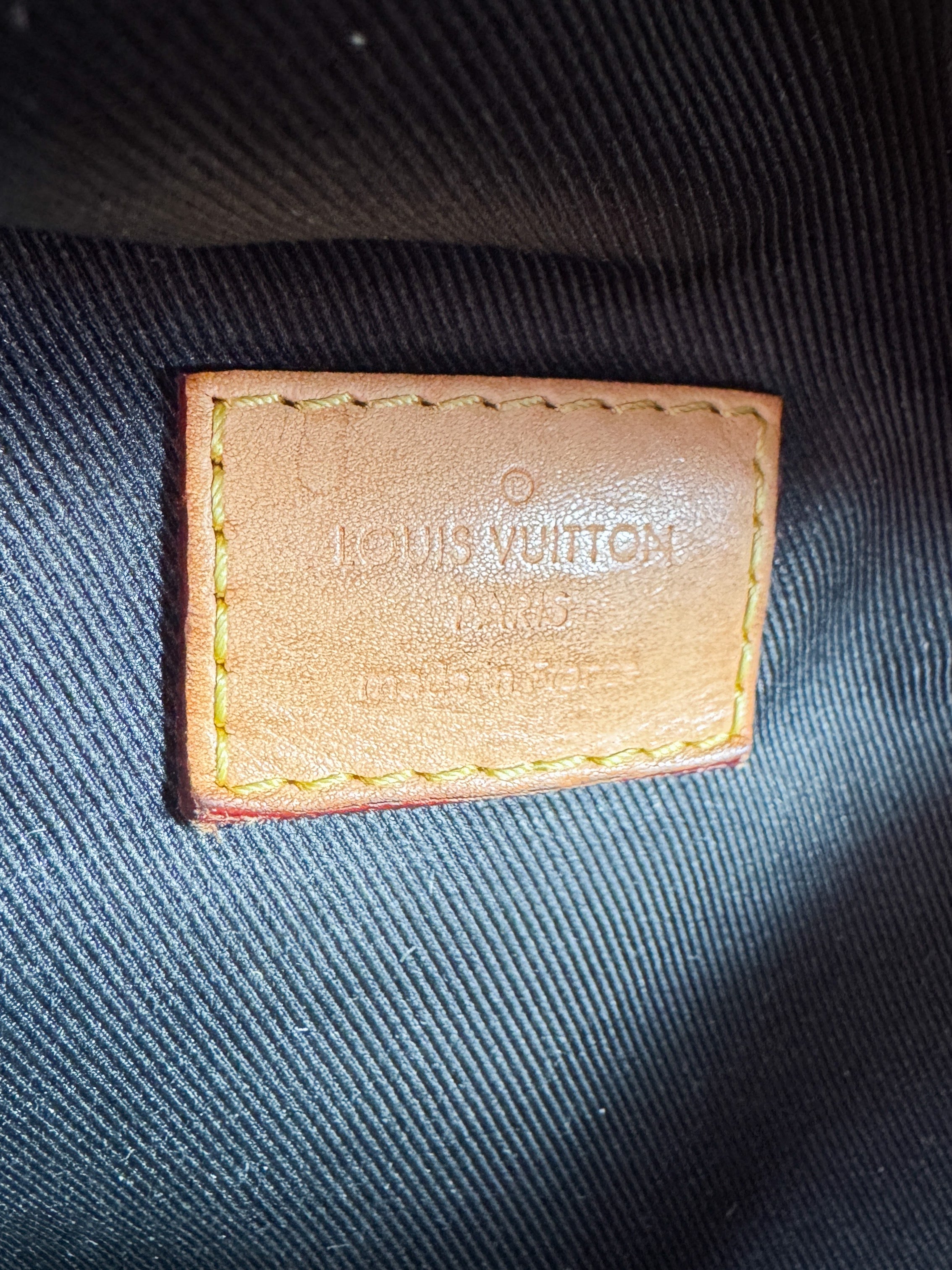 Louis Vuitton monogram bum bag MI0149