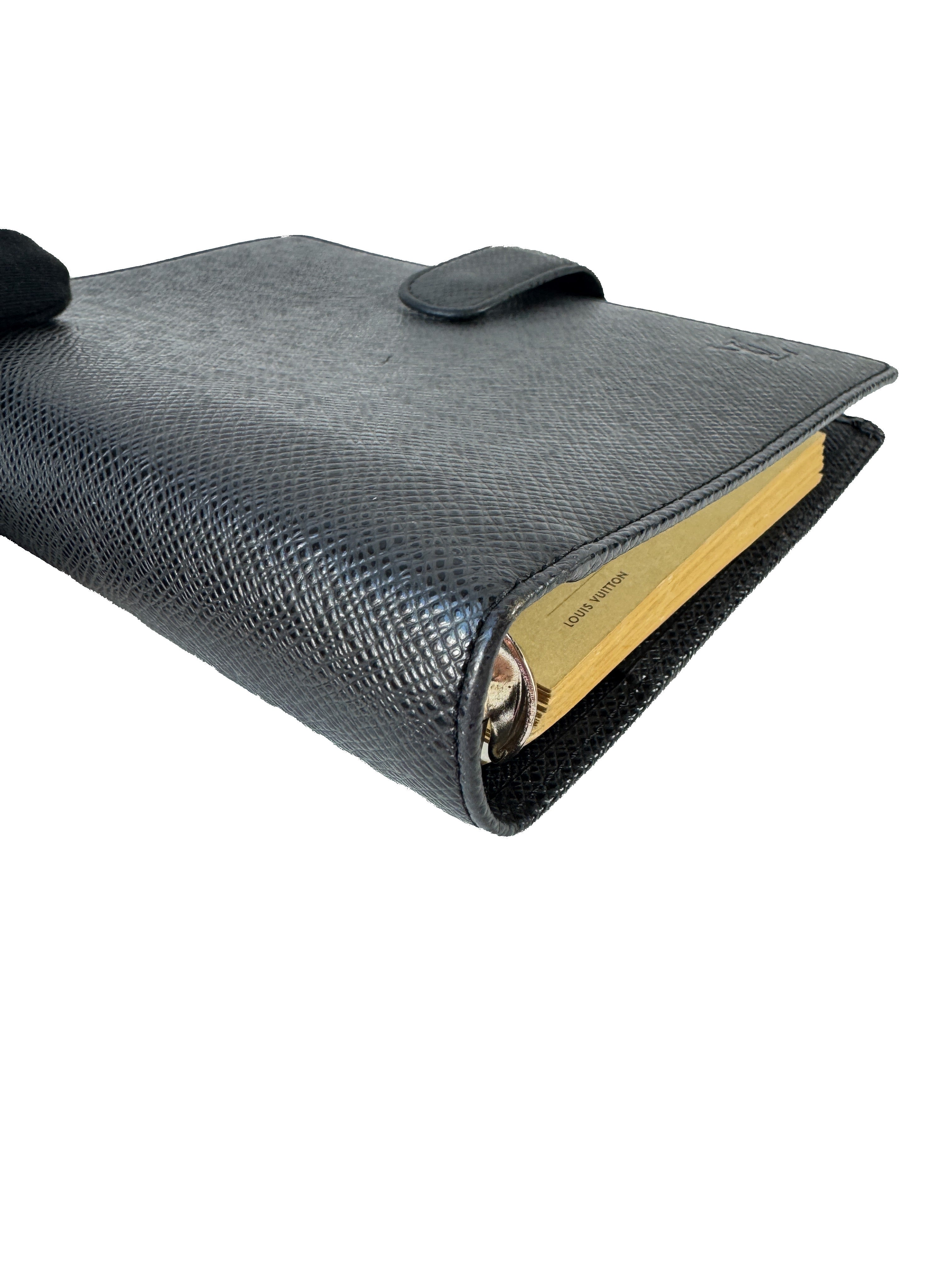 Louis Vuitton black Taiga leather agenda MM SP0033