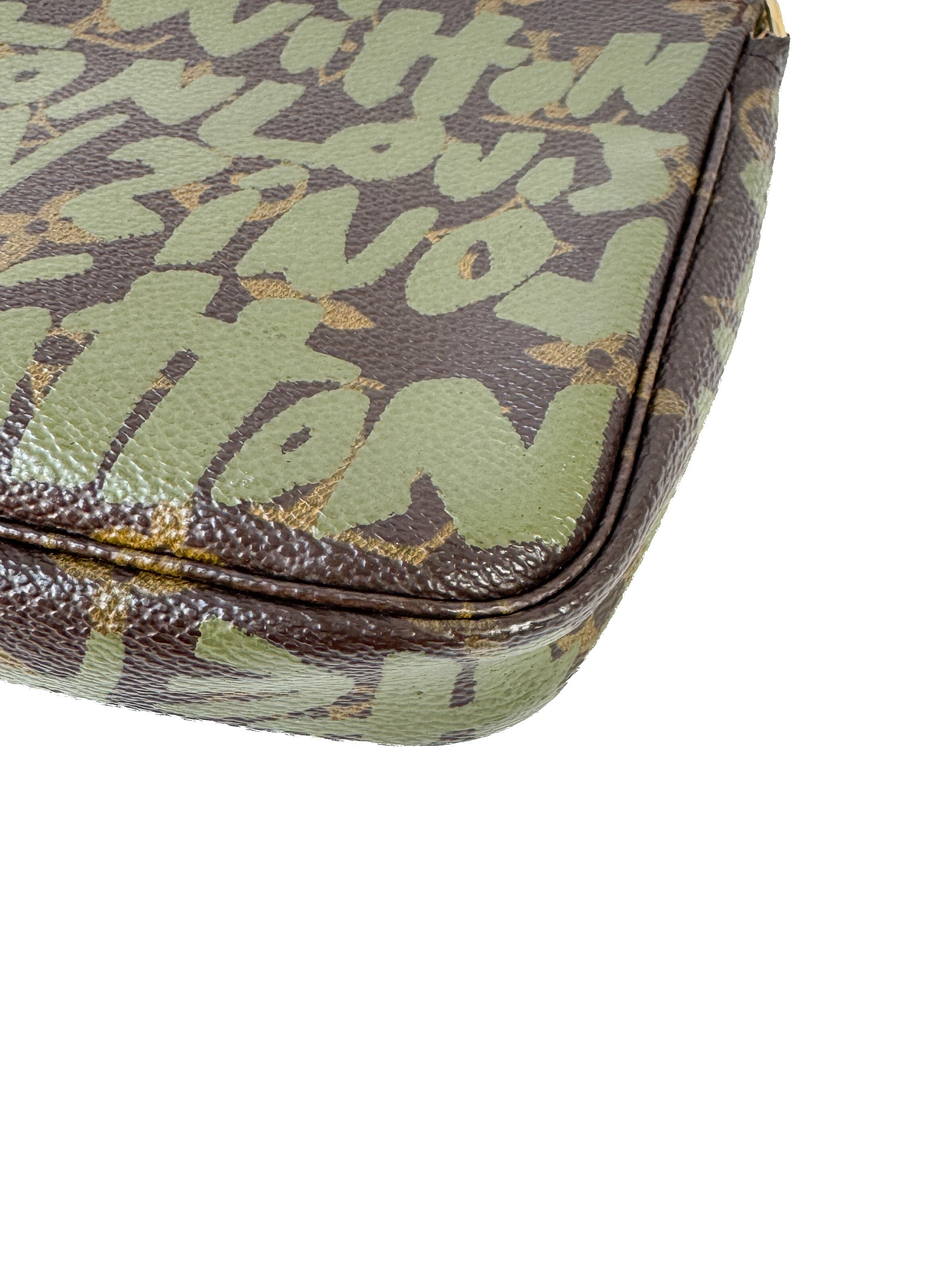 Louis Vuitton monogram Stephen Sprouse graffiti pochette AR0041