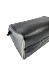 Louis Vuitton black epi speedy 25 SP0035