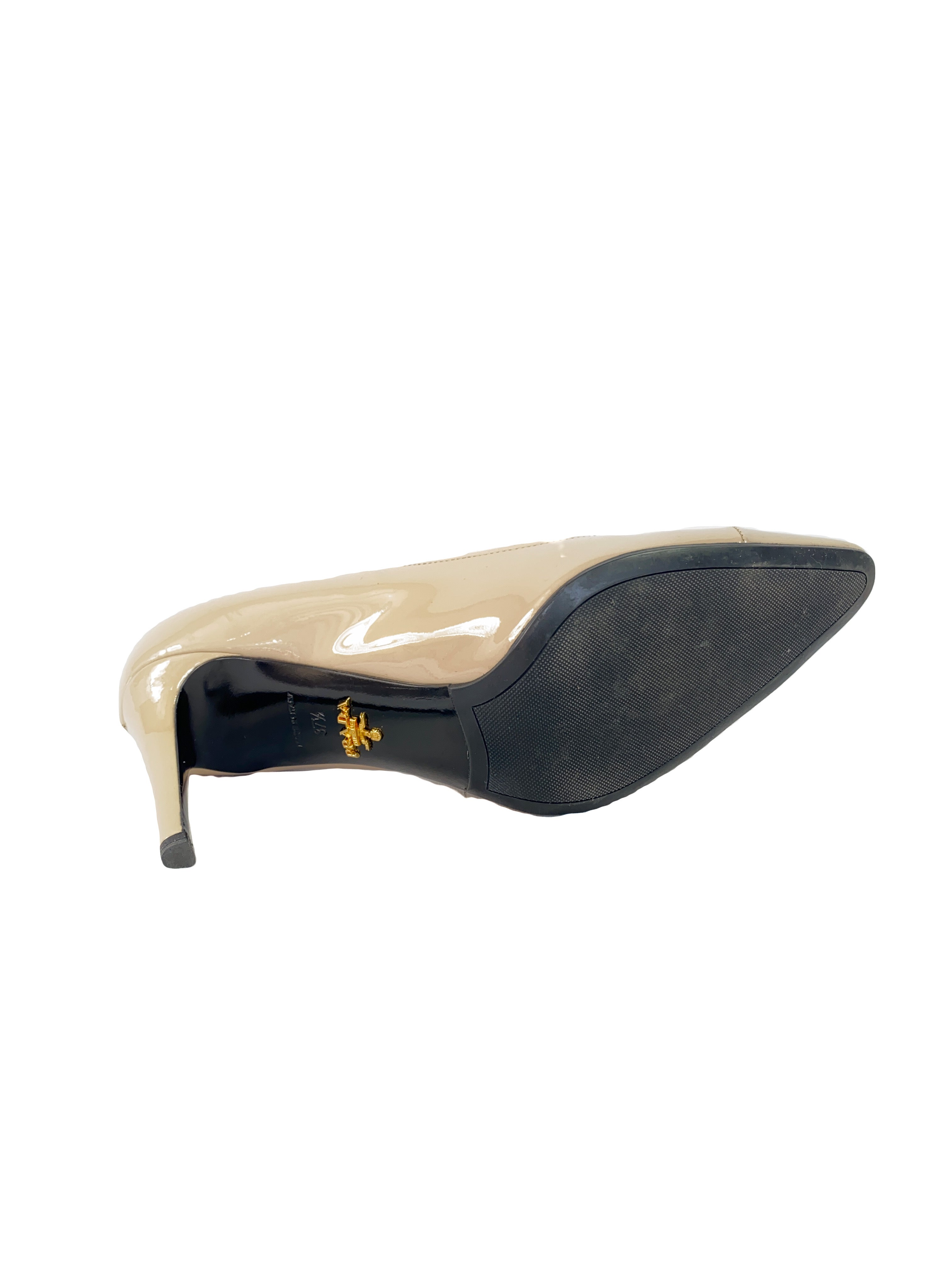 Prada nude patent leather pumps size 37.5