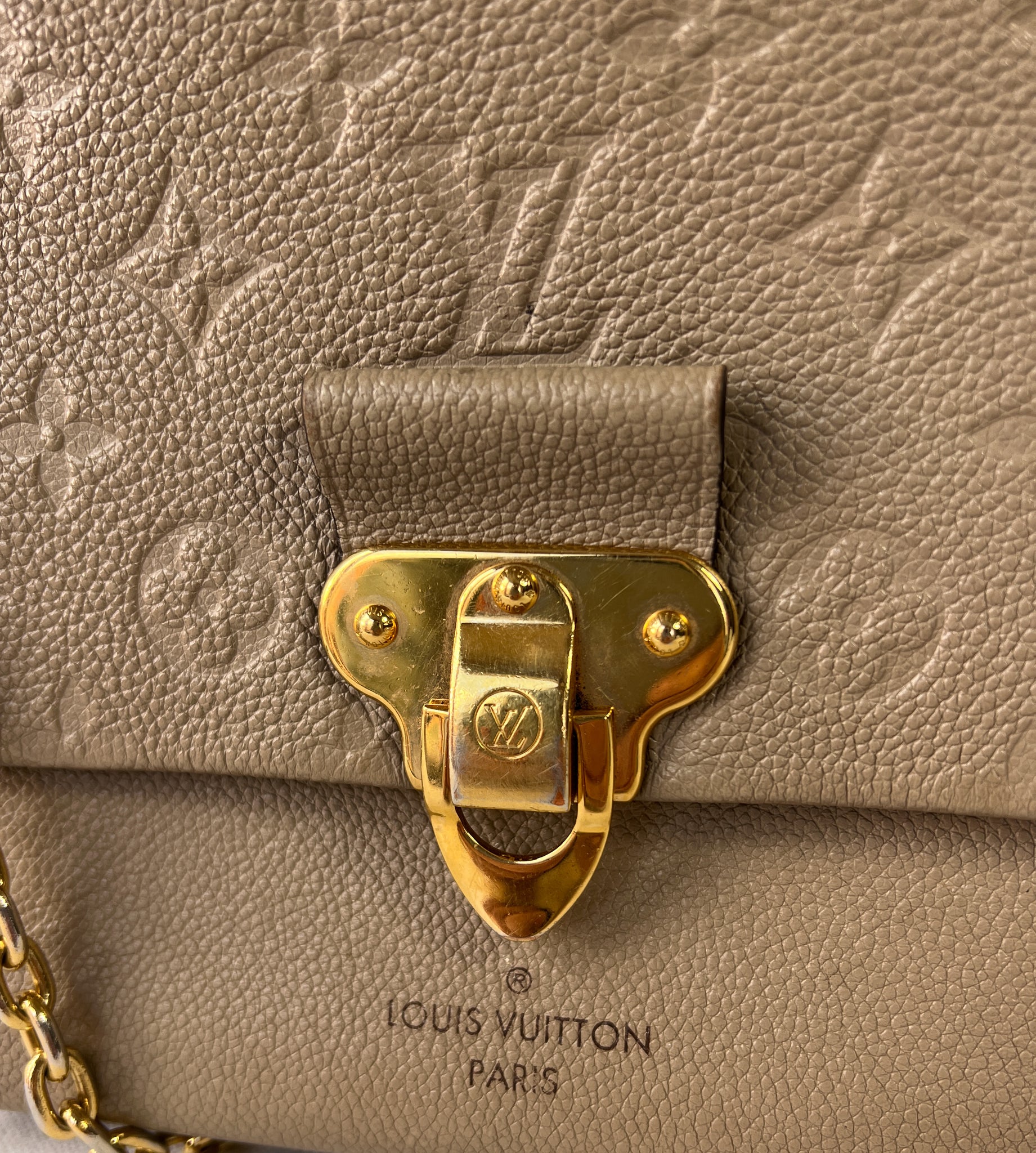 NEW Louis Vuitton Vavin Chain Wallet Turtledove Leather - Paris
