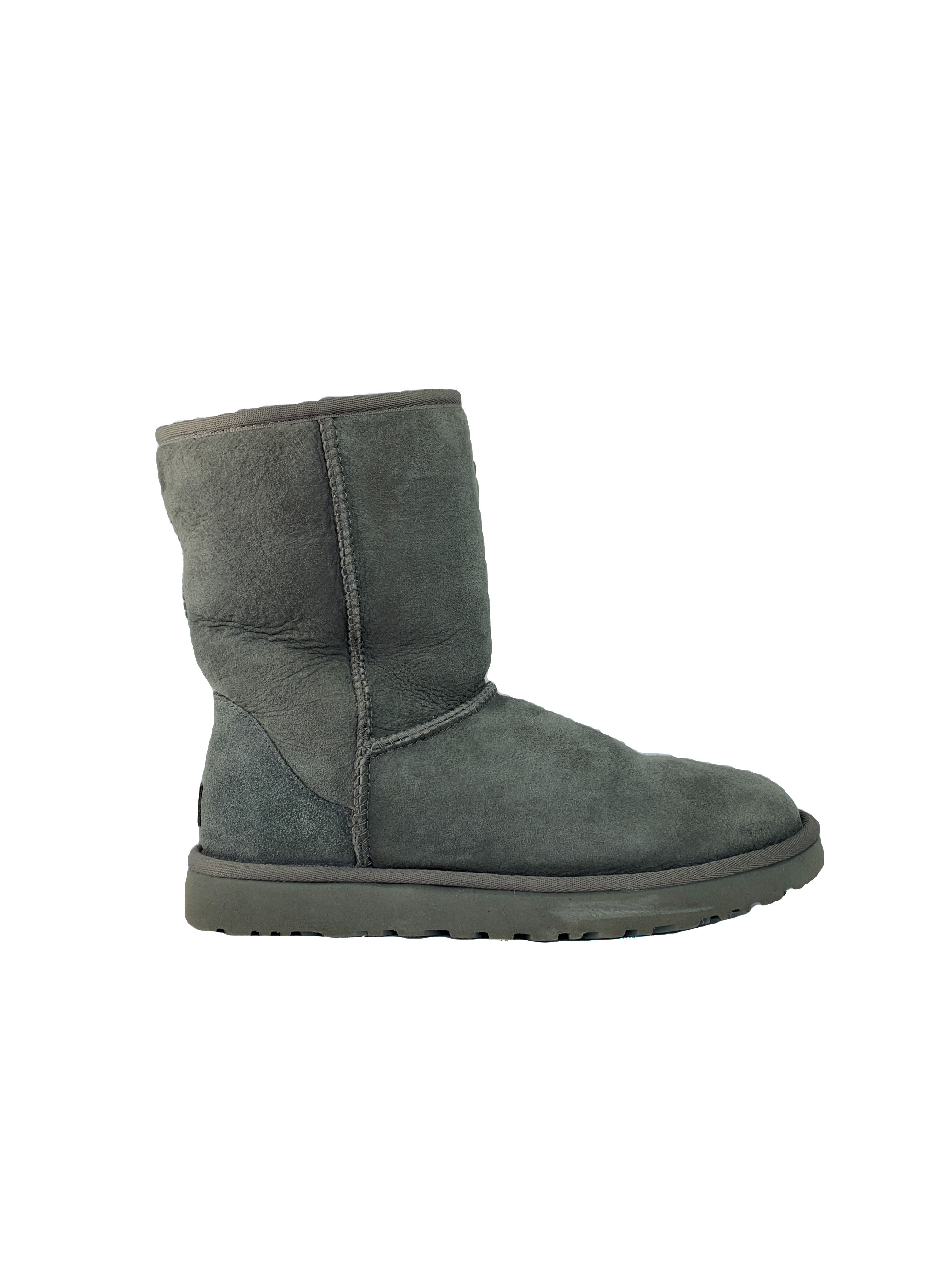 UGG gray short classic boots size 11 retail $170