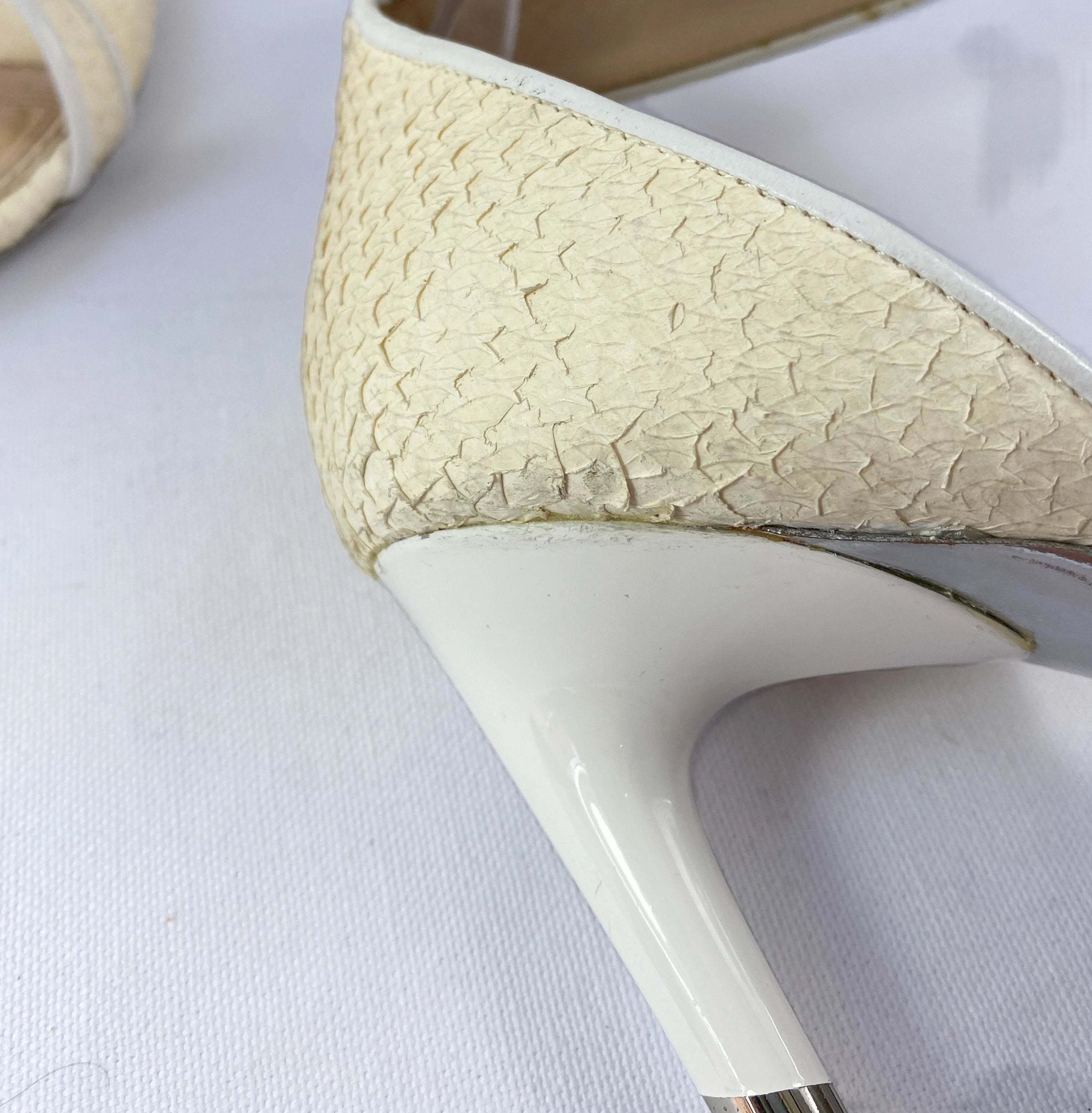 Givenchy cream python shark tooth pumps size 39.5 - My Girlfriend's Wardrobe LLC