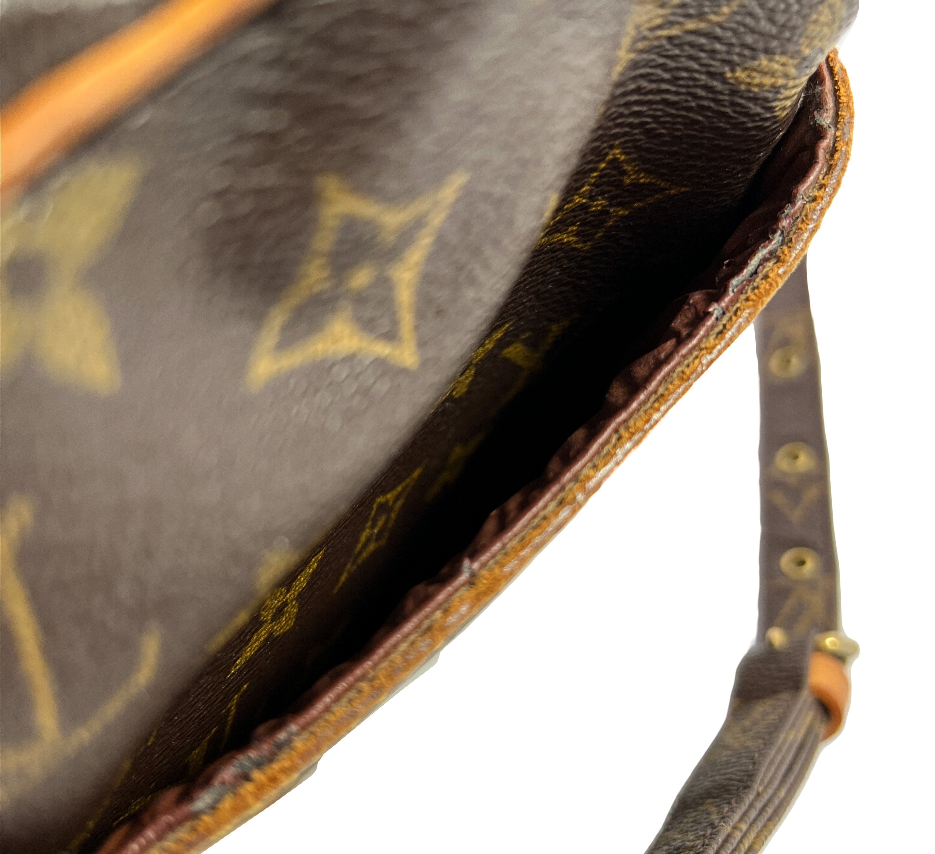 Louis Vuitton monogram 2002 Amazon crossbody