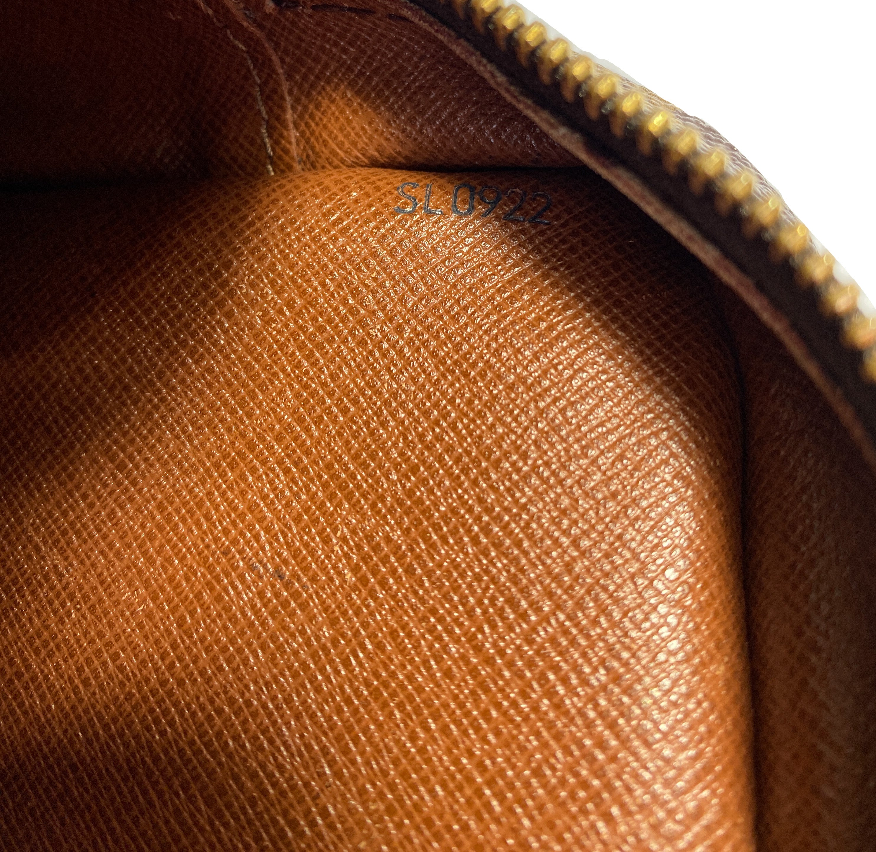 Louis Vuitton 1992 vintage customized Compiegne 28 with vintage LV strap