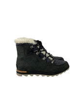Sorel black and gray boots size 8