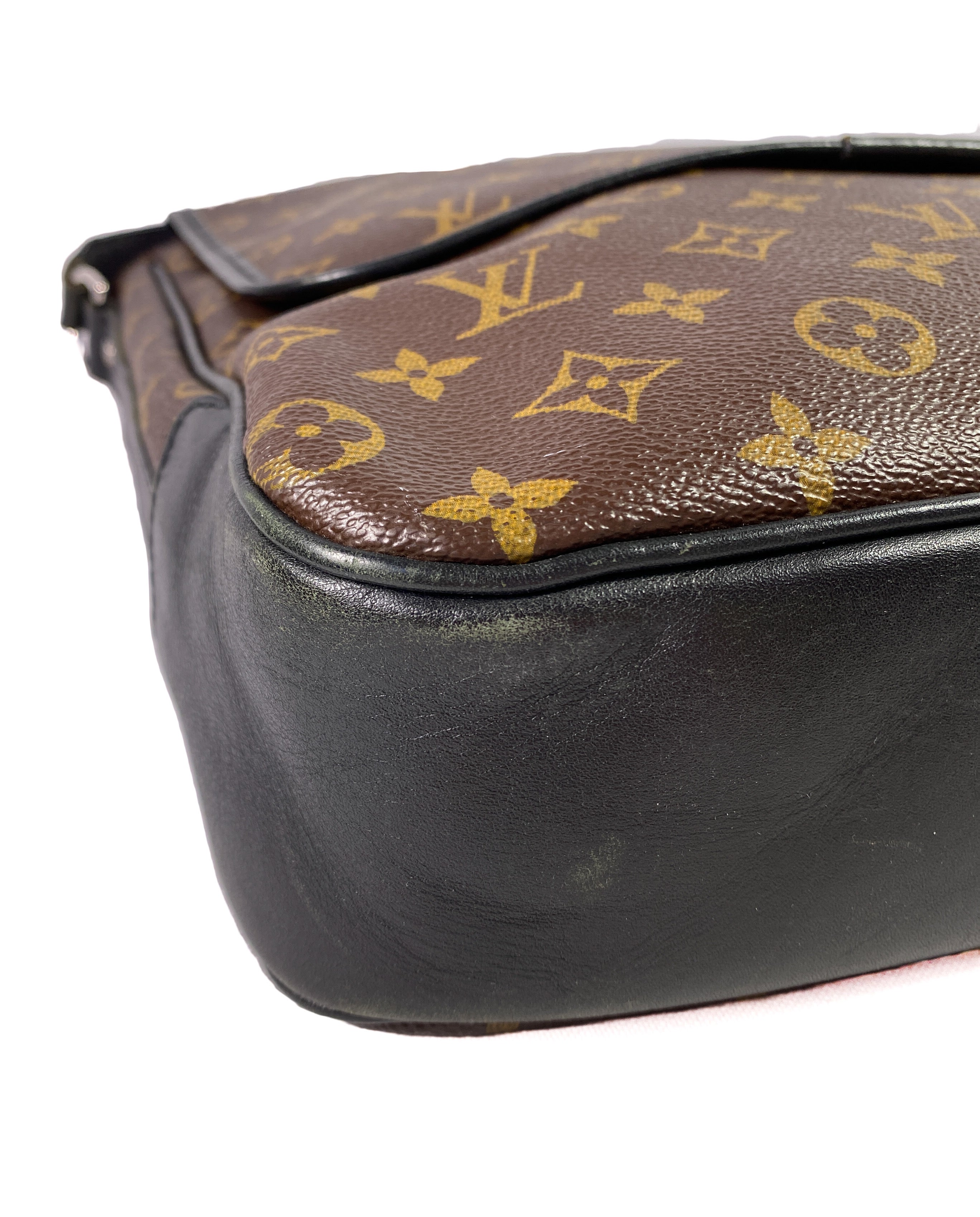 Louis Vuitton Monogram Macassar Bass messenger bag