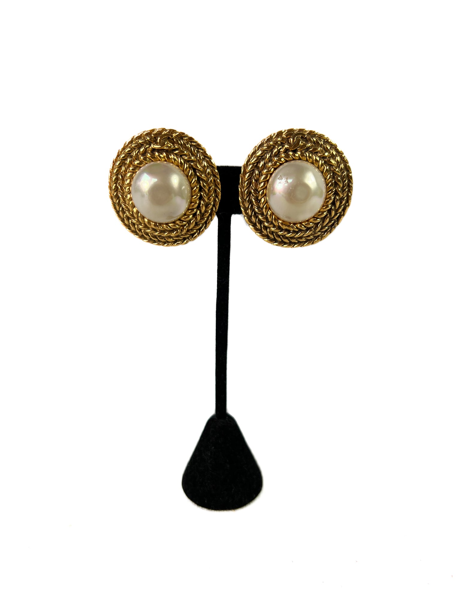 chanel black clip on earrings