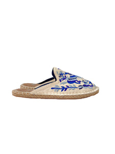 Guadalupe cream blue embroidered espadrille slides size 37 NEW