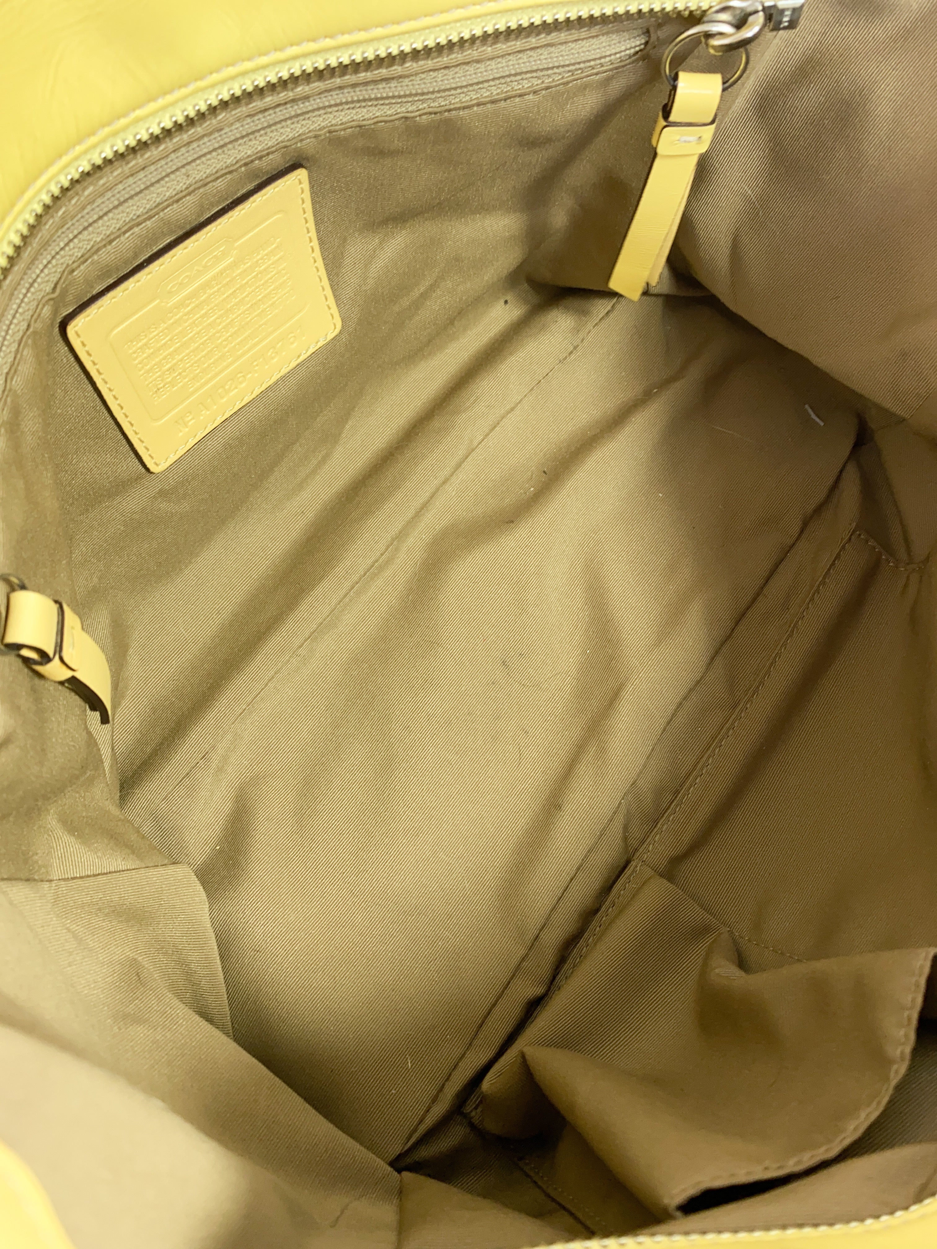 Coach yellow patent leather shoulder bag F13761