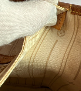 Louis Vuitton Damier Azur neverfull pouch – My Girlfriend's Wardrobe LLC