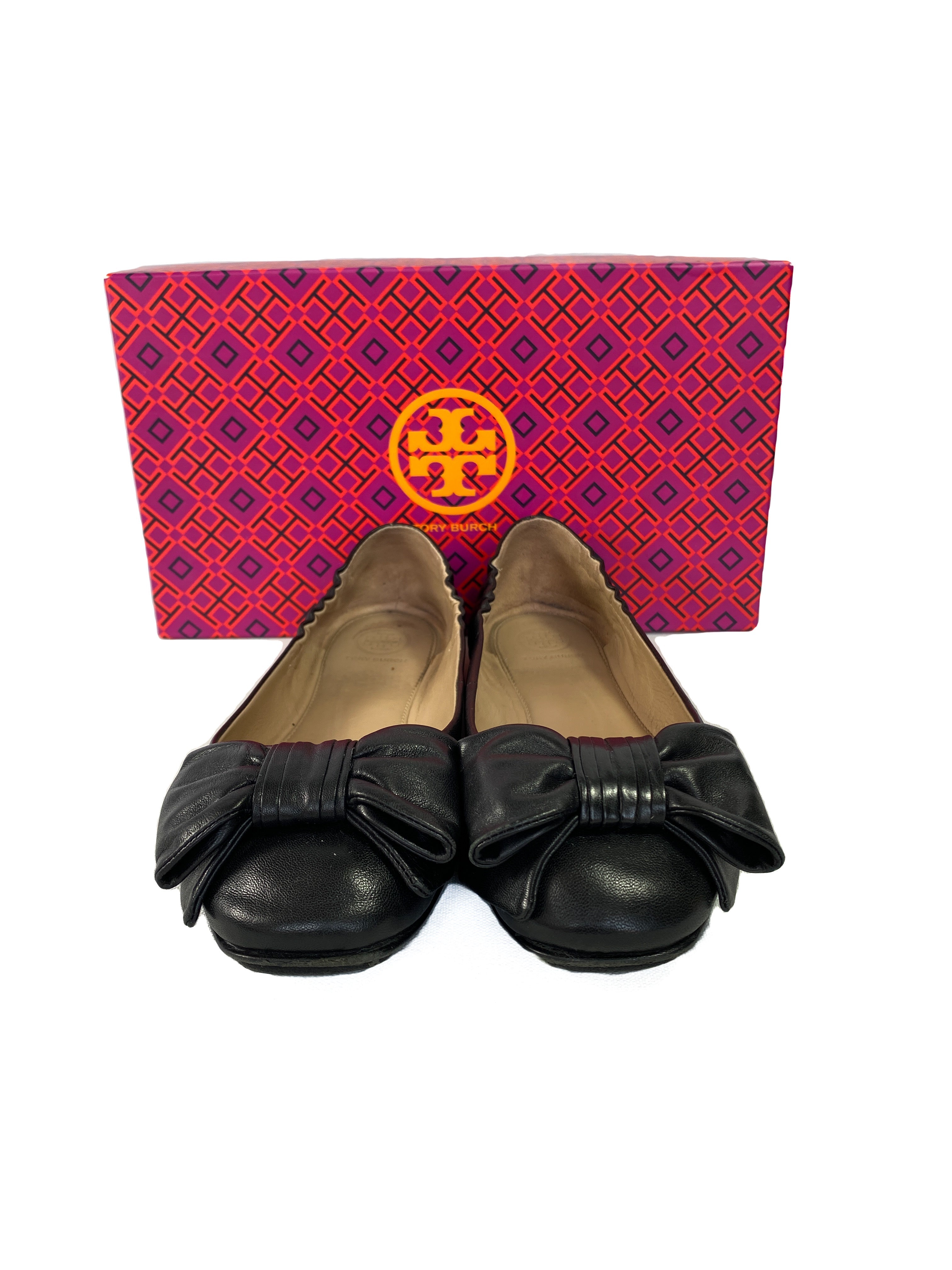 Tory Burch divine bow driver flat size 8