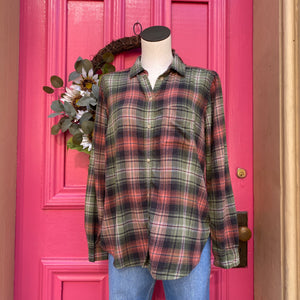 American Eagle pink and green plaid boyfriend button up size M