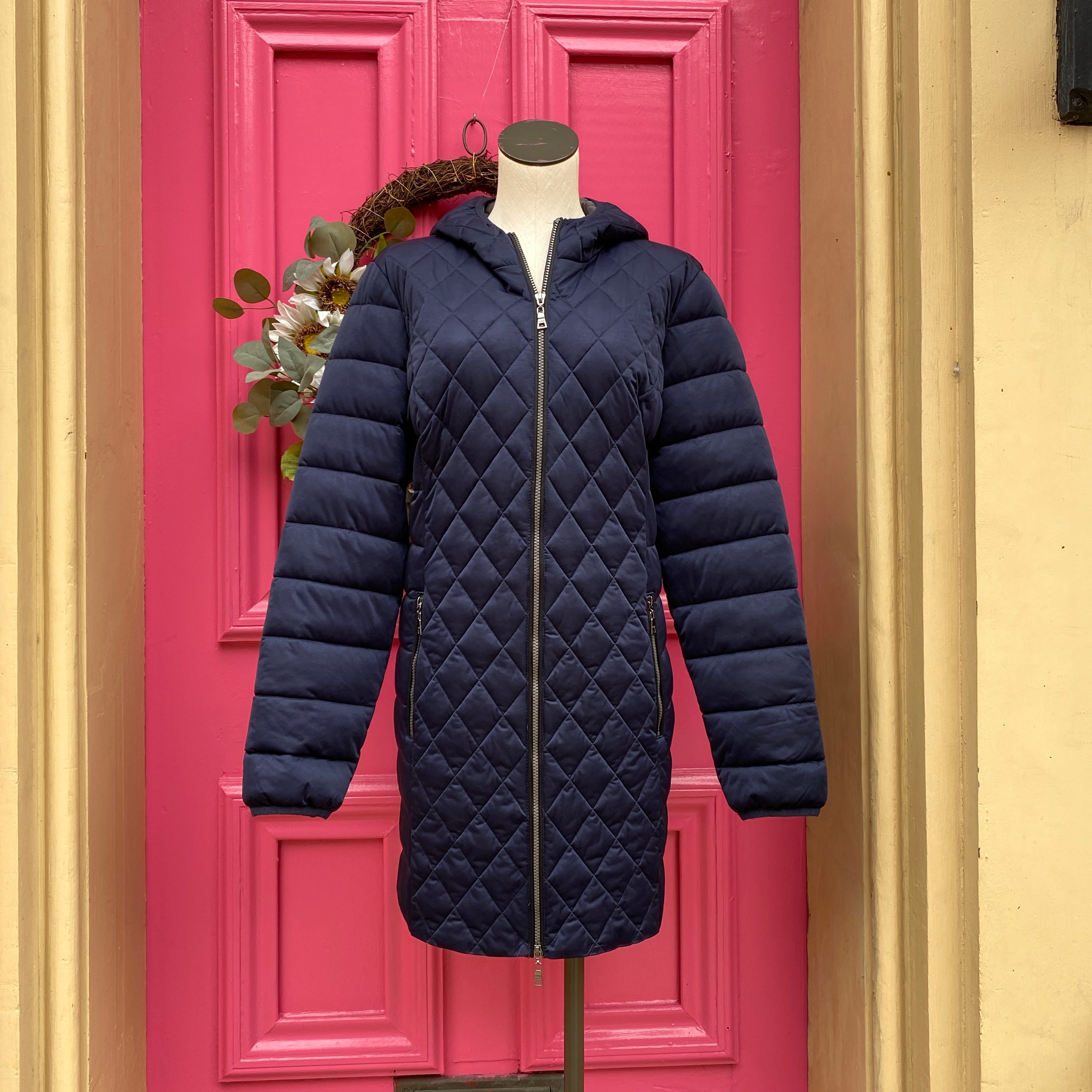 Nuage navy puffer jacket size M