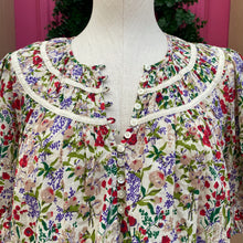 The Great floral short sleeve top size Medium