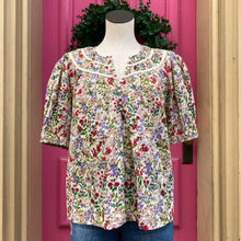 The Great floral short sleeve top size Medium