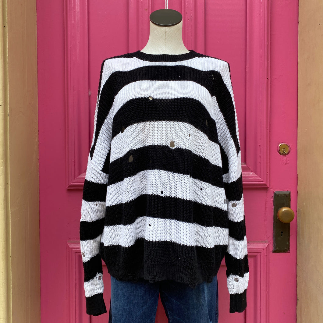 BP. black white distressed sweater size XL