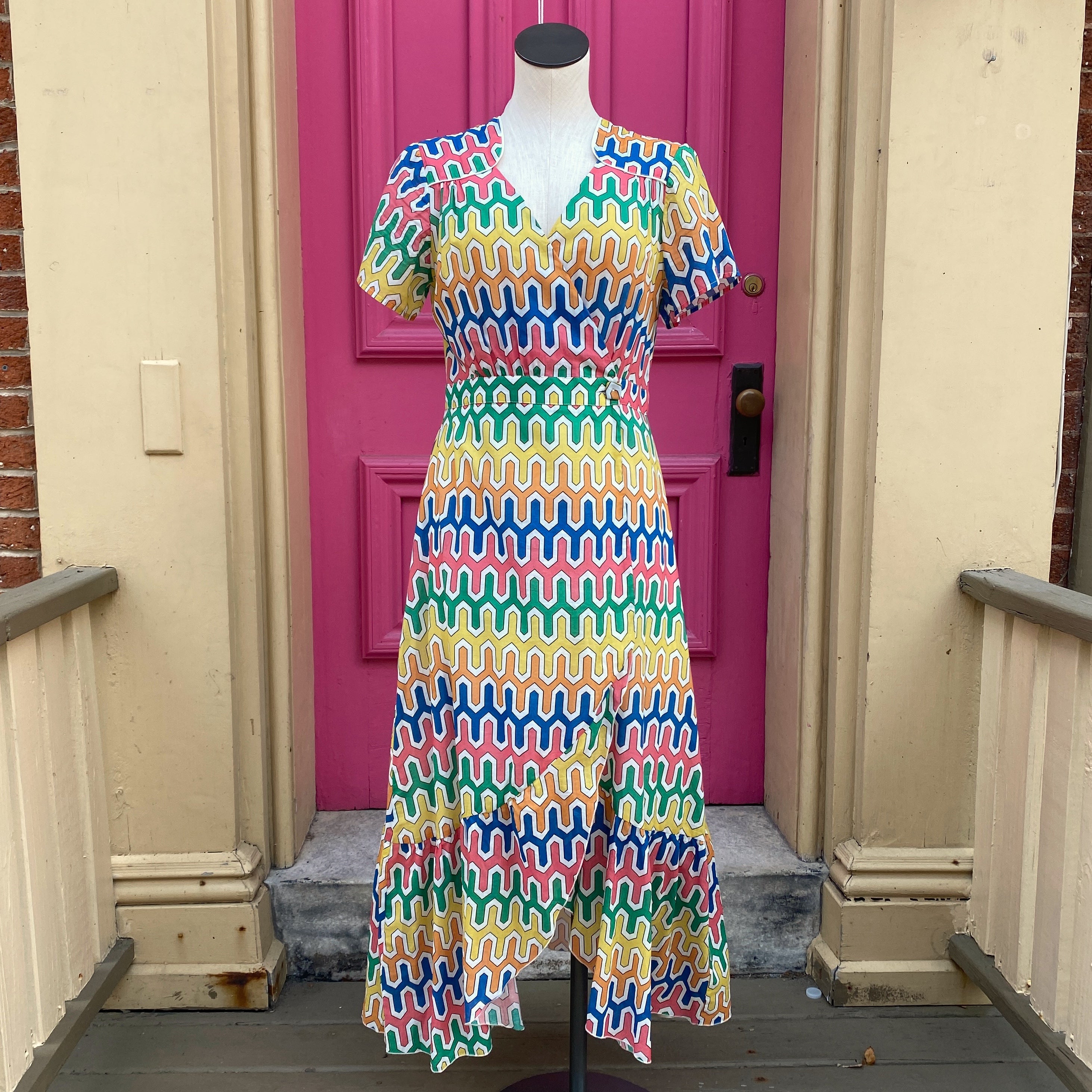 Vilagallo multicolor short sleeve dress size 10